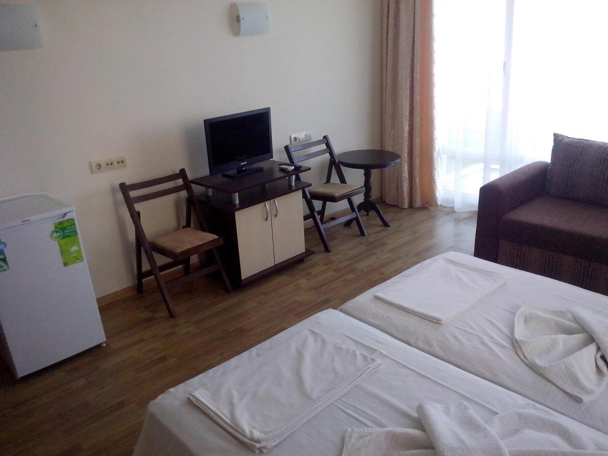 Lozenetz Beach Apartments Room photo
